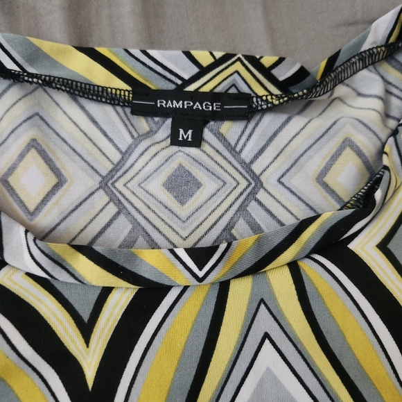 Shirt - Picture 4 of 4